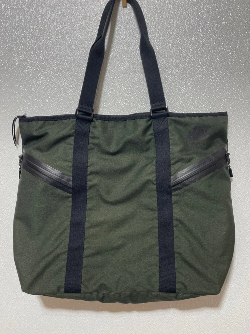 2/$40 Nike Olive Green Messenger Tote with Black Straps - Picture 1 of 10